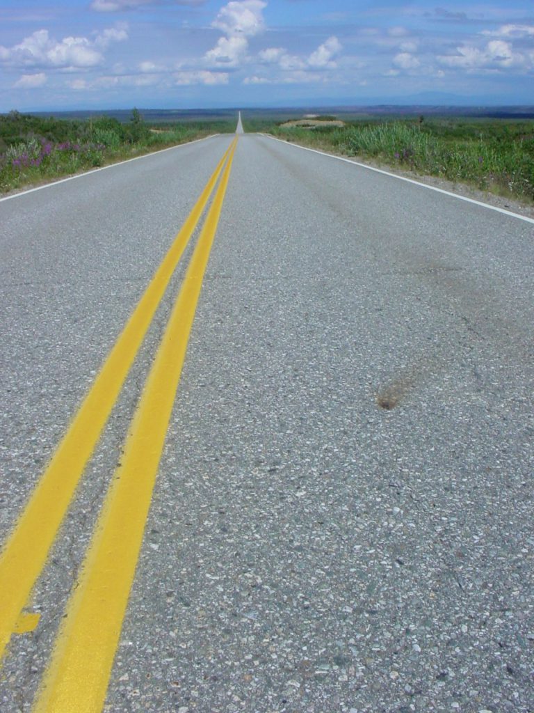 Alaska Highway - Endlose Weite